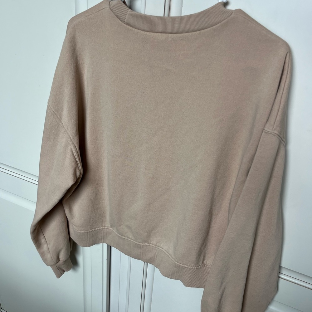 H&M Divided Beige Ribbed Crewneck - Picture 3 of 3